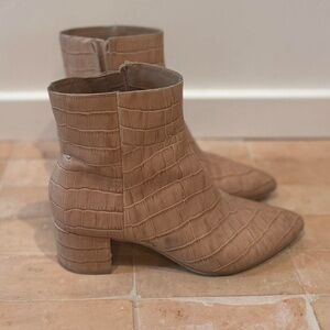 DOLVE VITA 7.5 Ankle Boots